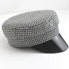 Basker vinter hattar för kvinnor mode houndstooth sjöman hatt broderi rb militär hatt kausal resor platt topp mössa varm student marin cap 230821