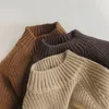 Tenues assorties pour la famille Vêtements d'hiver pour enfants épaissi à manches épaisses en tricot pull à col semi-haut pour garçons et filles 230821