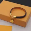 L448 Роскошный дизайнерский браслет для женщин Простые кожаные браслеты Женские украшения Женский браслет с подвеской Рождественский подарок