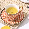 Taglie Ins Nordic Table Dorse Ceramic Cups Tazza di tè Flower Tazza pomeridiana per negozio Tazas Cafe Luxury