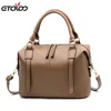 Sac de soirée épaule femme Vintage femmes sac à main dame petit sacs à bandoulière en cuir Rivet docteur carré Style 230821