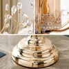 Kerzenhalter Kristallglashalter postmoderne Zimmer Dekor Metall Candlestick Goldener Tisch Ornamente Luxus eleganter Heimtisch