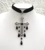 Choker Large Croix Rouge Gothique Velours Gothique Avec Bordeaux