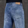 Mäns jeans 2023 Mens Autumn Fashion Men Casual Slim Fit raka medium stretch fötter Skinny Blue Sell Male Trousers