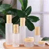 wholesale 20 ml 30 ml 60 ml 80 ml 100 ml bouteille en verre dépoli contenant du pot de crème cosmétique bouteilles de pulvérisation de lotion portables avec WoodLid imité LL