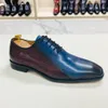 Klänningskor lyx varumärke män läder skor mode formell affär snörning pekade tå bröllop officiTrs röd blå blandad färgskor för man 230821