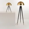 Lampadaires Lampe LED nordique Champignon Designer Art debout Maison Salon Chambre Décor Lampes de chevet Table de bureau en métal