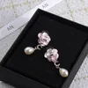 Designer Pearl Charm Earrings for Women Flower Stud Earings Gold Fashion Jewelry Pink Dingle Earing Luxury Jewlery Hoops Earring 238226C3