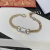 Pulsera de diseñador Marca Cadena de oro mate Joyería Estilo de diamantes de imitación Pulsera Logotipo de letra de lujo Pulsera Fiesta Boda Joyería multicolor de cobre 18 + 5 cm con sello