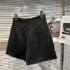 Shorts Fashion da donna 2023 Autumn Vestiti Autunno gemma fibbia Design a vita solida per pendolari versatili pantaloni corti versatili