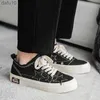 Water Shoes Men Women Sneakers Vulcanized Shoes Lace Up Personalized Star Skateboarding Walking Tennis Sports Shoes Casual Couple Shoe Male HKD230822