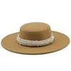 Sombreros de ala ancha cubo estilo socialité francés cadena de perlas blanco top plano fedora para mujeres otoño primavera gran canotier sombrero fiesta boda 230822