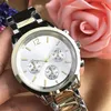 Fashion Modern Mens Watch Reloj Mujer Bracelet en acier inoxydable Bracelet Matchs Lovers Quartz Montreuse de bracelet Clock Clasp2702