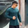 Męskie koszule 2023 Solidny kolor fitness w stylu V Neck Bawełniany długotropiowy wysoki elastyczny szczupły koszulka sportowa trening