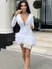 Grundläggande avslappnade klänningar Modphy White Fashion Feather Bandage Dress Womens Långärmning Mesh Sexig Vneck BodyCon Elegant Party Club Mini 230821