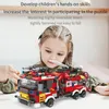 Block 806st City Fire Truck 8in1 Typ Byggnadsblock Toy Car Helicopter Tool Brandman Utbildningsintresse 230821