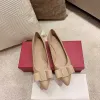 2024 nuevo estilo de primavera zapatos individuales tacón grueso puntiagudo cuero suave todo fósforo temperamento de moda