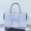 Designer grande arco sacola mulher bolsa de couro real alças verde branco moda senhora sacos ombro sacos de compras ao ar livre