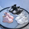 Botas Infantil Boots 2023 Autumn e Inverno Novo Soft Sof Sole Boys 'Boots Short Girls' Bright Face Sapatos R230822