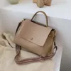 Bolsas de noche 2023 Moda Simplemente PU Bolso cruzado de cuero para mujeres Diseñador de lujo Hombro Messenger Lady Cadena Viaje Pequeño Bolso