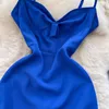 Vestidos casuais vestido de cinta de espaguete azul para mulheres 2023 verão elegante sem mangas V pescoço traseiro na cintura alta uma linha joelho lnegth party