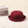 Szerokie brzegowe czapki wiadra dorosłe dzieci flattop fedora hat czysty kolor naśladowanie wełniane jazzowe panie eleganckie okrągły melonik 230822