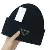 Luksusowy projektant z dzianiny czapka czapka męskie Męskie czapki Unisex kaszmirowe litery Casual Skull Caps Modna moda 15 kolorów 286D