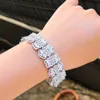 Bracelets de charme cwwzircões super luxo cluster de flores redondo grande cz branco para mulheres noivado de casamento jóias acessórios cb336 230821