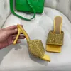 Nuovi rosoni di rughi Slides sandali tacchi quadrati slip su scarpe da punta a tacco aperto da donna scarpe da sera di lusso da 10,5 cm calzature in fabbrica di fabbrica satinata