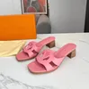 23s Isola Mule chaussures femmes sandale à talons design de luxe flip flop sandales décontractées à enfiler découpées en cuir mode talon bas bloc qualité supérieure taille 35-43EU Expédition rapide