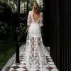 Enkel kort bröllopsklänning med tåg 3D -blommor spetsapplikationer rygglös golvlängd tre kvarts brudklänning för kvinnor vestidos de novia