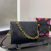 5Aトップティアクーシン本革のクロスボディバッグ高級女子デザイナー財布トートメッセンジャーウォレットスクエアハンドバッグエンボス加工された2つのサッチェルバッグ