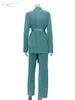 女性のスーツブレザークレイシブ秋の緑のプリーツパンツセットボディコンスリットトロソースーツファッションレースアップロングスリーブブレザー2ピースレディース衣装230821
