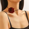 Kettingen Zwart brandende rand bloemenchoker voor vrouwen bloemkraag ketting decor