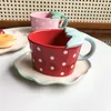 Mugs Creative Strawberry Water Cup Ceramic Mug Irregular Fishtail Handle Coffee Cups With Saucer Hand-Painted Office Gift