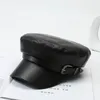 Berets Pu Leather Sboip Cap Artist Artist Женщина корейская восьмиугольная кепка осень зимняя повседневная ручка Женщины Женщины Квадрат 230821