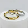 Bangle Hollow Out Designer Barels Bracelet Women Brand Letwork Stains Study Stamp Braclets Braclets Gold Plated Jewelry