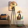 Lampadaires Lampe LED nordique Champignon Designer Art debout Maison Salon Chambre Décor Lampes de chevet Table de bureau en métal