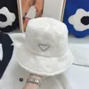 Lana invernale cappello caldo maschi designer cappelli cappelli designer moda marchi di luxurys sunhat lettera classica di alta qualità tappo peloso 4 colori