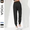 2023 Pantaloni Desginer Al Yoga Nuovi pantaloni sportivi slim larghi ad asciugatura rapida con bordi arruffati e piedi legati Pantaloni corti fitness da corsa