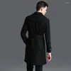 Męskie Trench Coats Classic Brand Wojskowy Design Średni zamszowy płaszcz Mens Dwuzroczny Wielkość Wielkiej Wielkiej Brytanii UK Autumn/Winte Sprzedaż w zakresie wieżowców Winte