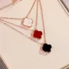 Modische vierblättrige Kleeblatt-Halskette für Frauen, Instagram, einfache, fortschrittliche Schlüsselbeinkette, Anhänger, Freundin, Geburtstagsgeschenk