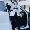 Herrenanzüge Blazer Black White Jaquard für Männer 2 Stücke Slim Fit Young Man Prom Party Anzug Velvet Hochzeit Tuxedos Trajes de Hombre Coat Pant 230821