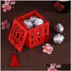 Emballage cadeau De nombreux styles en bois chinois double bonheur boîtes de faveur boîte de bonbons boîte à sucre classique rouge avec pompon 6.5x6.5x6.5cm Drop Deli Dh2AG