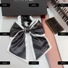 Designer Kvinnor Hårklipp Fashion Bow Decoration Barrettes Högkvalitativ metalllogotypdekoration Hårsmycken #Inklusive Box