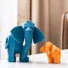 Objetos decorativos Figuras da arte geométrica nórdica escultura de elefante resina Idéias de sala de estar em casa Acessórios para mesa para interior 230822