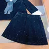 Designer Girls Dress Suits Autumn Sets storlek 110-160 cm 2 st sammet långärmad jacka och elastisk midja kort kjol lyxig aug18