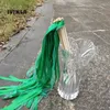 Décoration de fête 50pcs / lot baguettes de mariage en dentelle verte bâton de ruban avec cloche pour