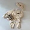 Armatürler 100 pamuklu çocuk giyim seti yürümeye başlayan çocuk kız bebek erkek balık tişörtleri üst pantolon kıyafetler erkek kıyafetler bahar sonbahar 230823