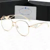 Modedesigner Sonnenbrille Klassische Sonnenbrille Marke Dreieckige Frauen Männer Sonnenglas Goggle Adumbral Col Option Brillen es